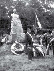 Kossuth Lajos szobra a Zugligetben (1913)