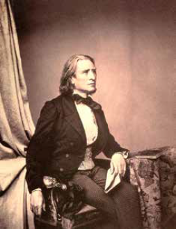 Liszt_Ferenc_a_zongorakiraly_a_Varosmajorban4