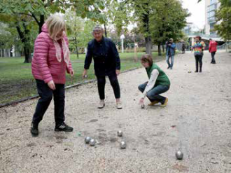 Ujdonsagok_es_regi_sorozatok_a_Hegyvideki_Kulturalis_Szalonban3