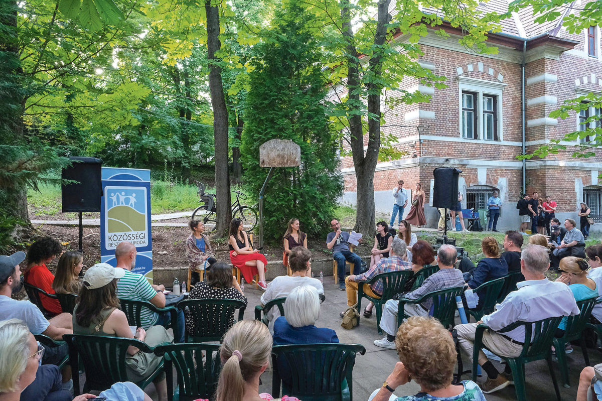 Hianypotlo_hely_alkotoknak_es_kreativ_fiataloknak