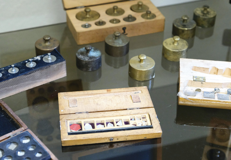 Egy_muzeum_ahol_a_targyak_jarnak_korbe_8