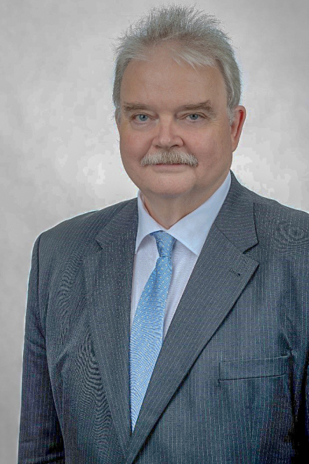 Ez_a_turelmetlen_tudosok_korszaka_1