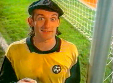 A_szurkeallomanyunkat_bombaztak_a_rendszervaltas_utani_reklamok_1