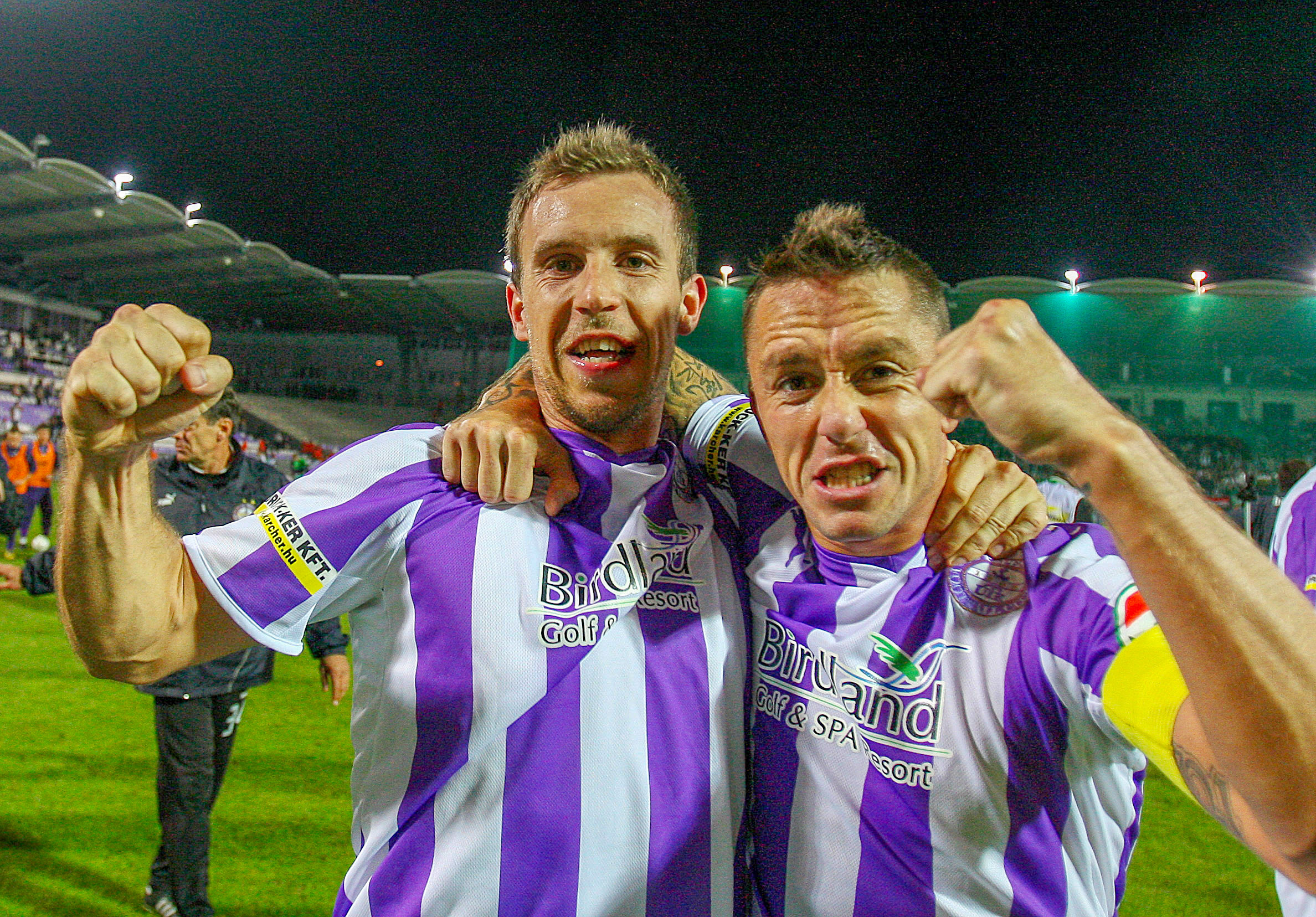 A_tartalekos_golvadasz_aki_vadaszik_es_makkot_ultet A_tartalekos_golvadasz_aki_vadaszik_es_makkot_ultet