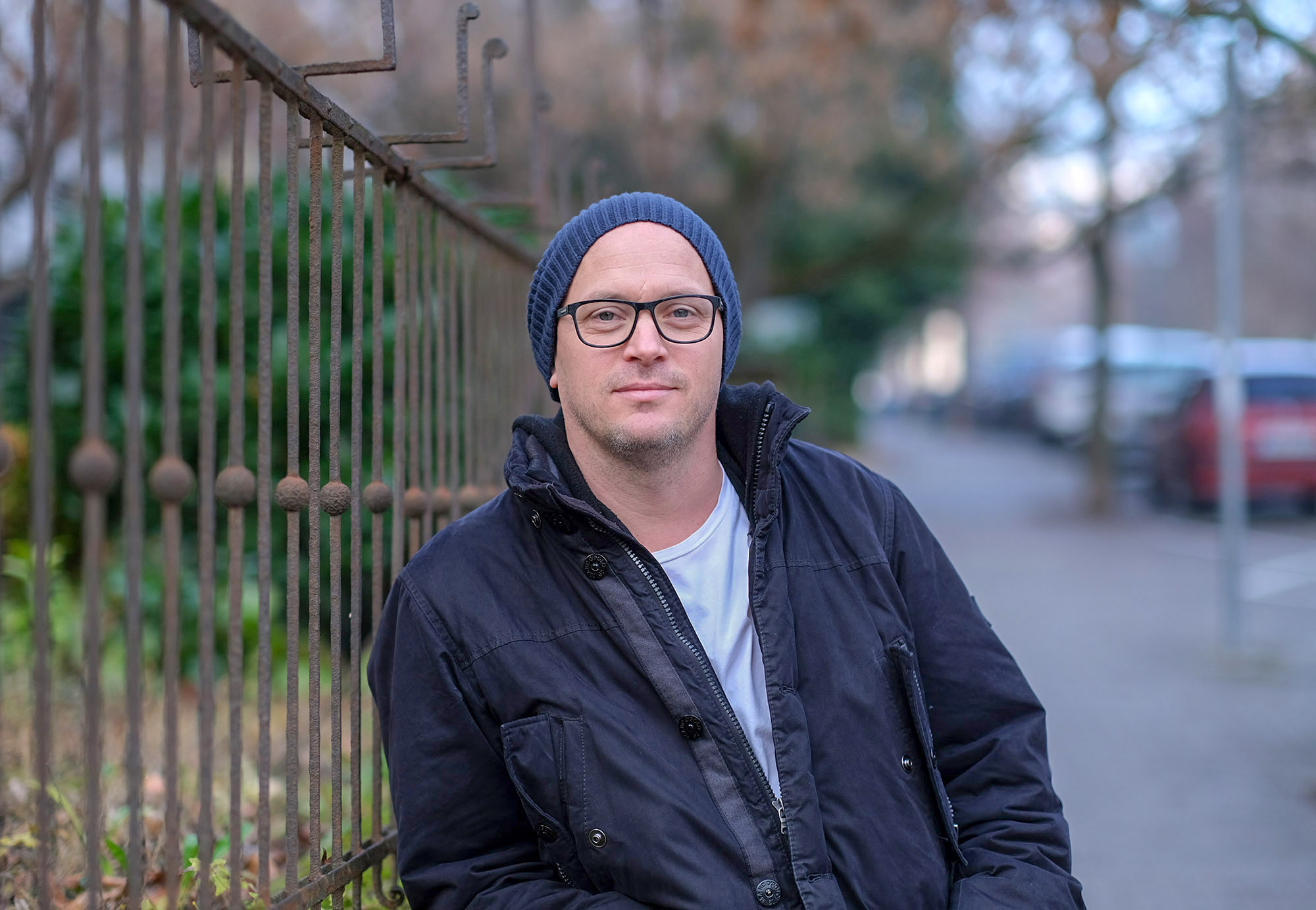 Apakereses_identitas-hullamvasuton_3