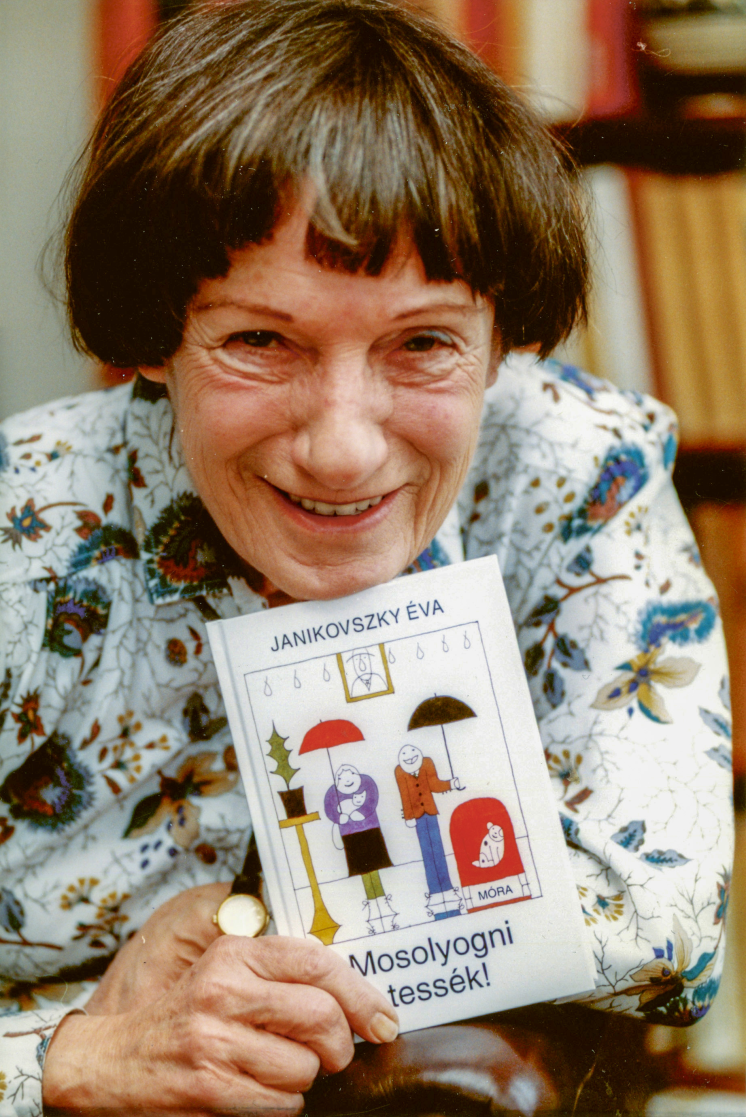 Millio_konyvvel_a_Fold_korul_1